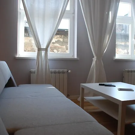 Class Apartment *