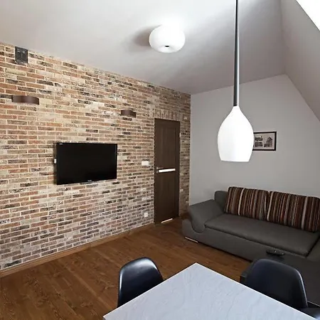 Class Apartment *